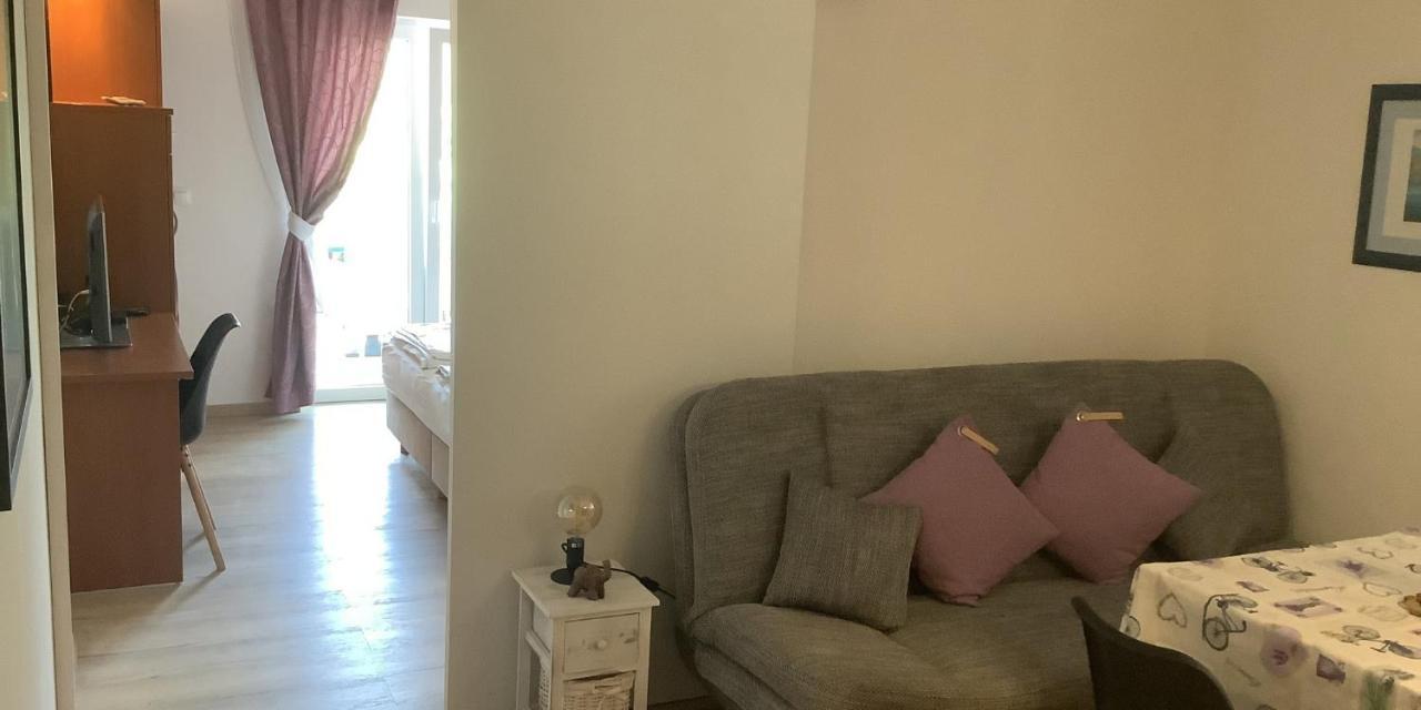 Apartments Grgic Zrnovo Exterior photo